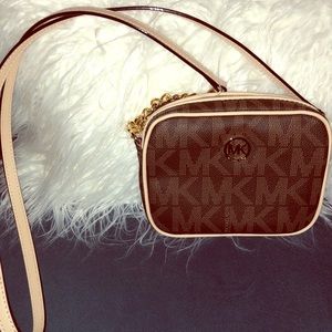 Michael Kors crossbody